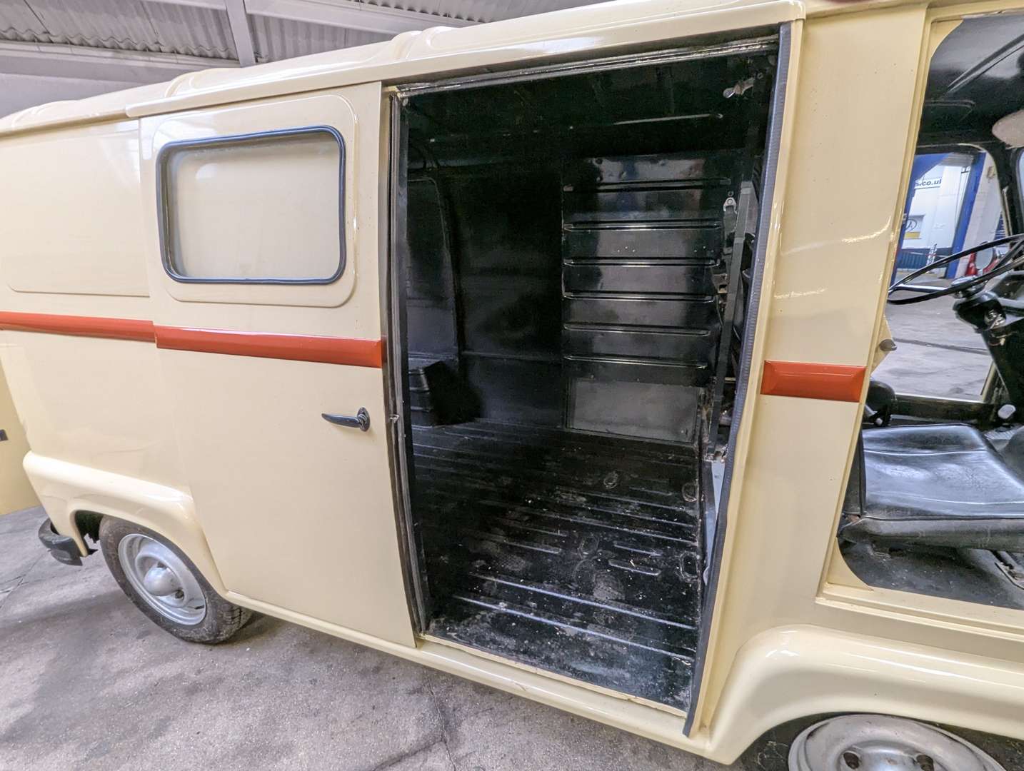 <p>1972 RENAULT ESTAFETTE LHD FROM MICHAEL LEWIS COLLECTION</p>