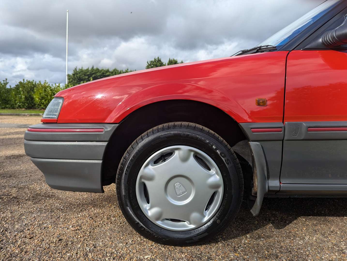 <p>1991 ROVER 214 SI</p>