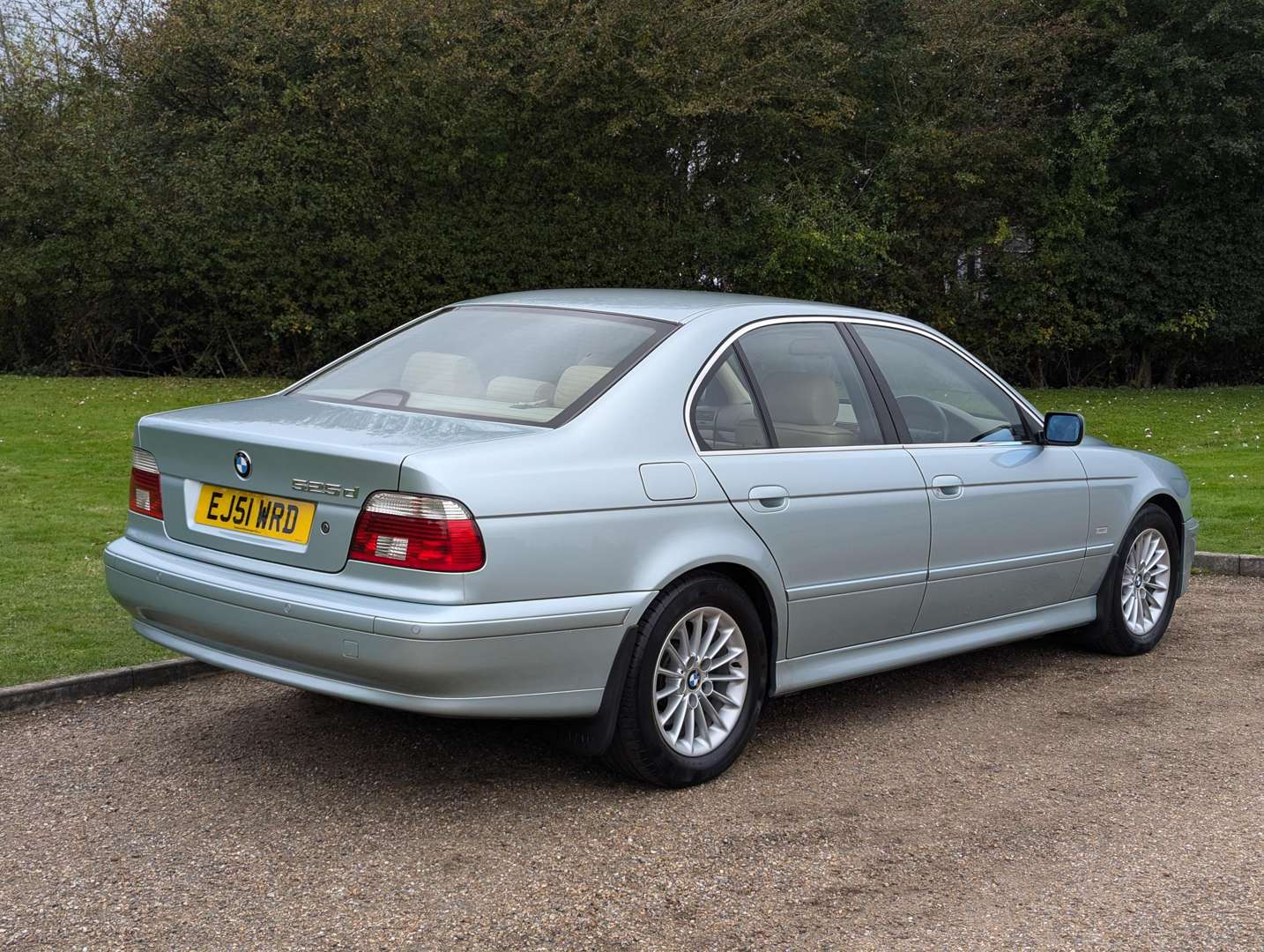 <p>2001 BMW E39 525D SE ONE OWNER&nbsp;</p>