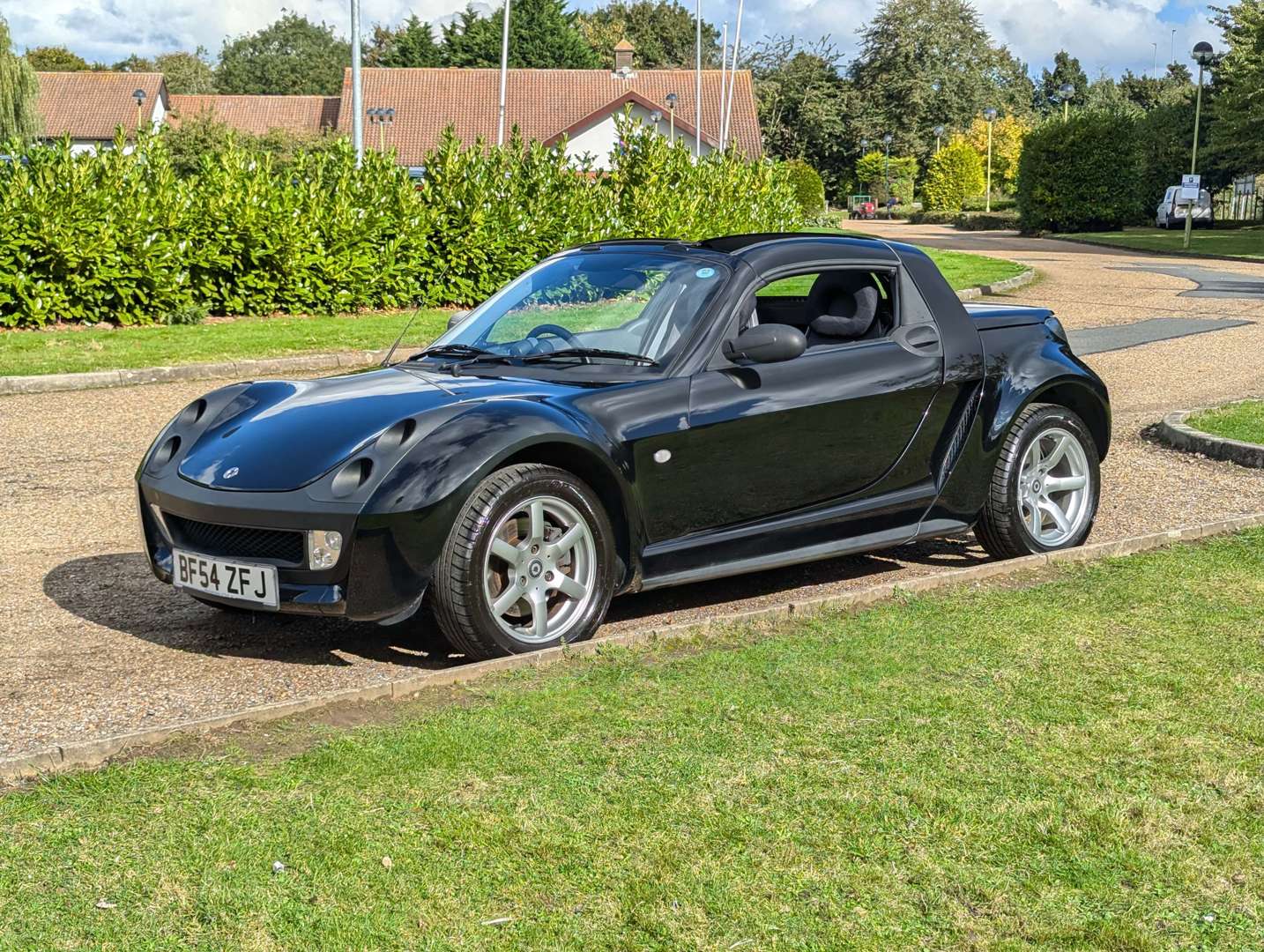 <p>2004 SMART ROADSTER 80 AUTO 15,980 MILES</p>