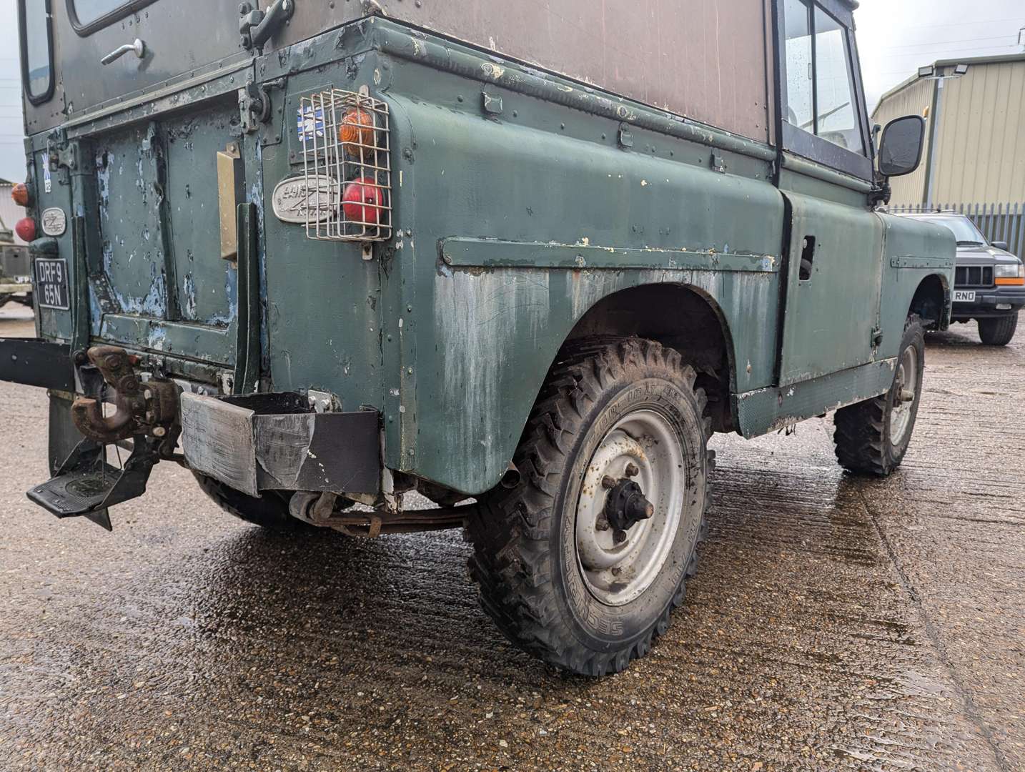 <p>1965 LAND ROVER 88" SIIA&nbsp;</p>