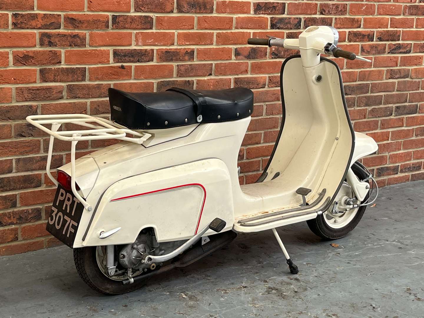 <p>1964 LAMBRETTA CENTO 100CC</p>