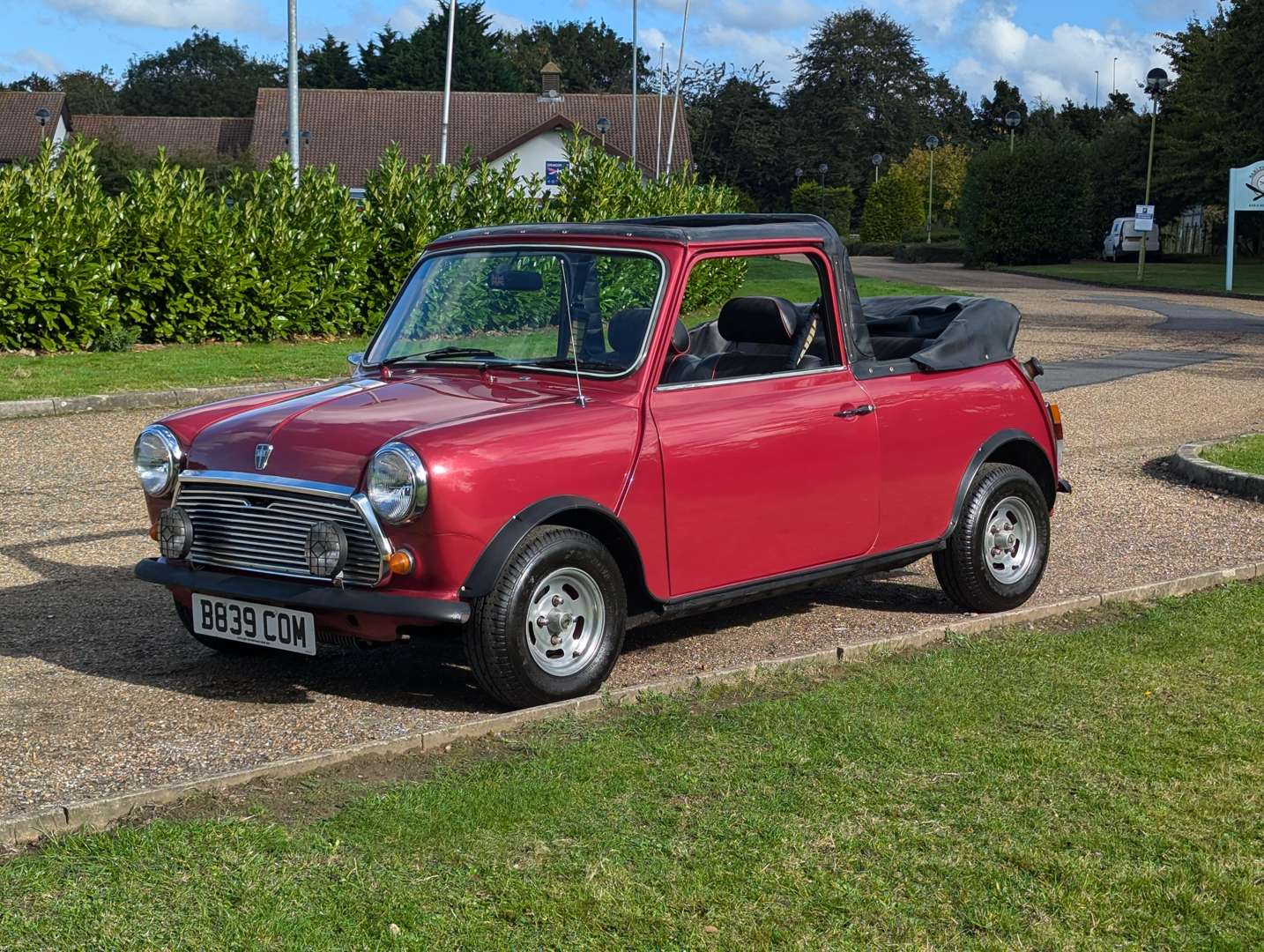 <p>1985 AUSTIN MINI MAYFAIR CONVERTIBLE</p>