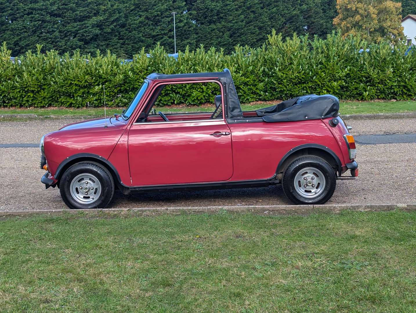 <p>1985 AUSTIN MINI MAYFAIR CONVERTIBLE</p>