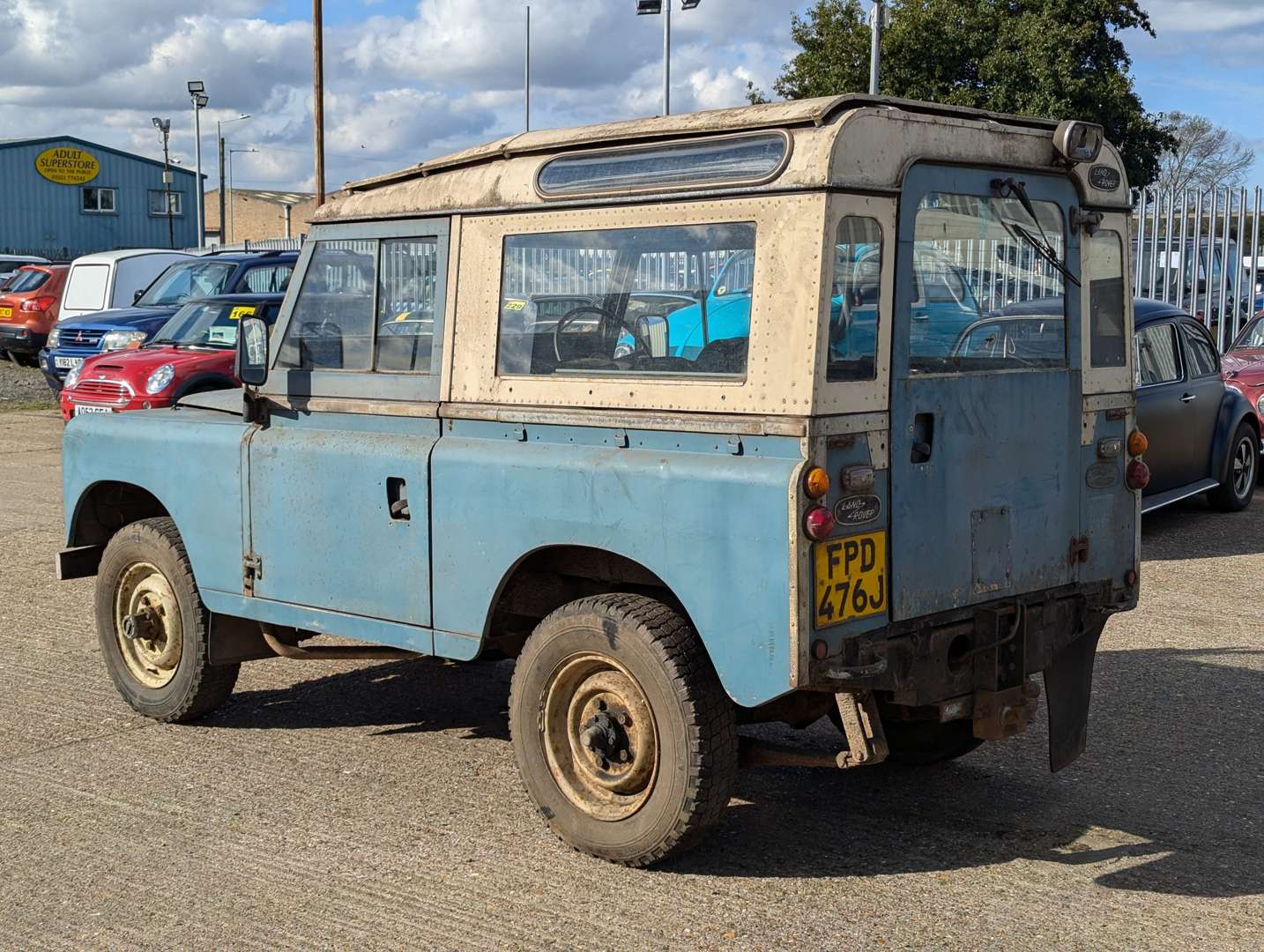 <p>1971 LAND ROVER 88" SERIES IIA&nbsp;</p>