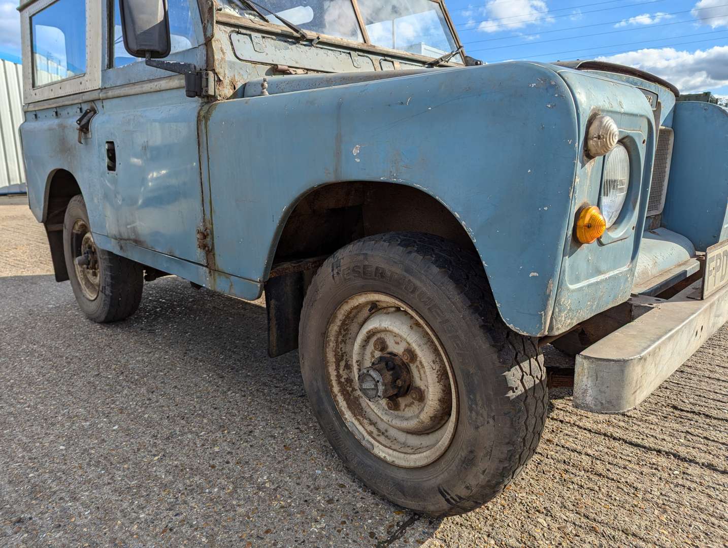 <p>1971 LAND ROVER 88" SERIES IIA&nbsp;</p>