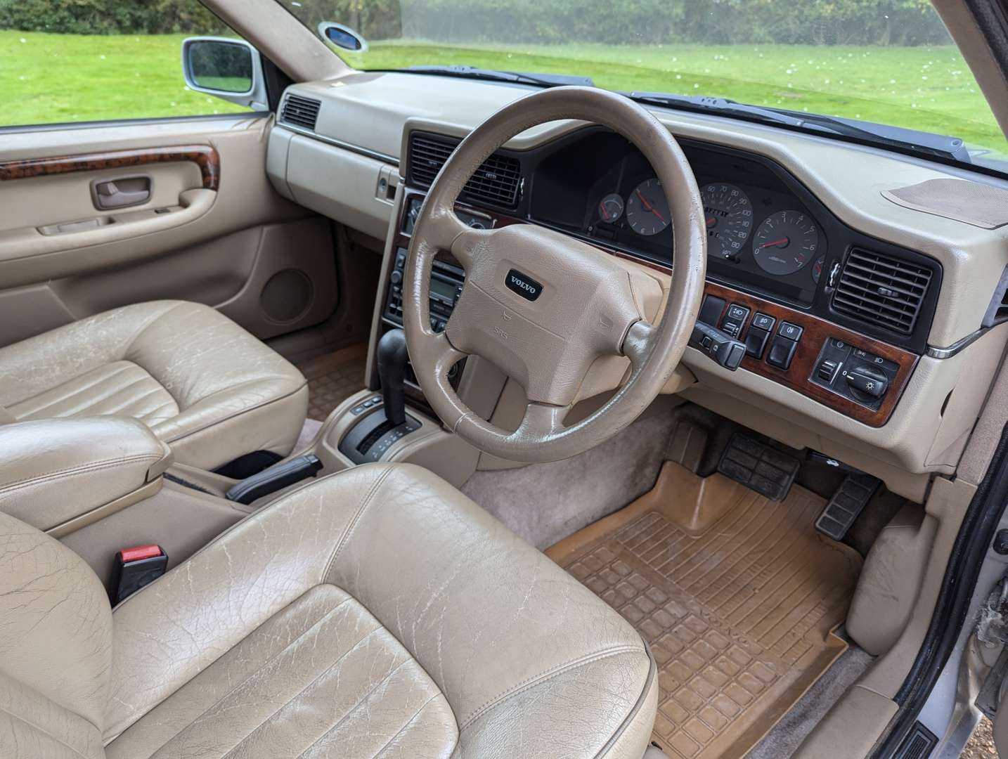 <p>1996 VOLVO 960 24V ESTATE AUTO</p>