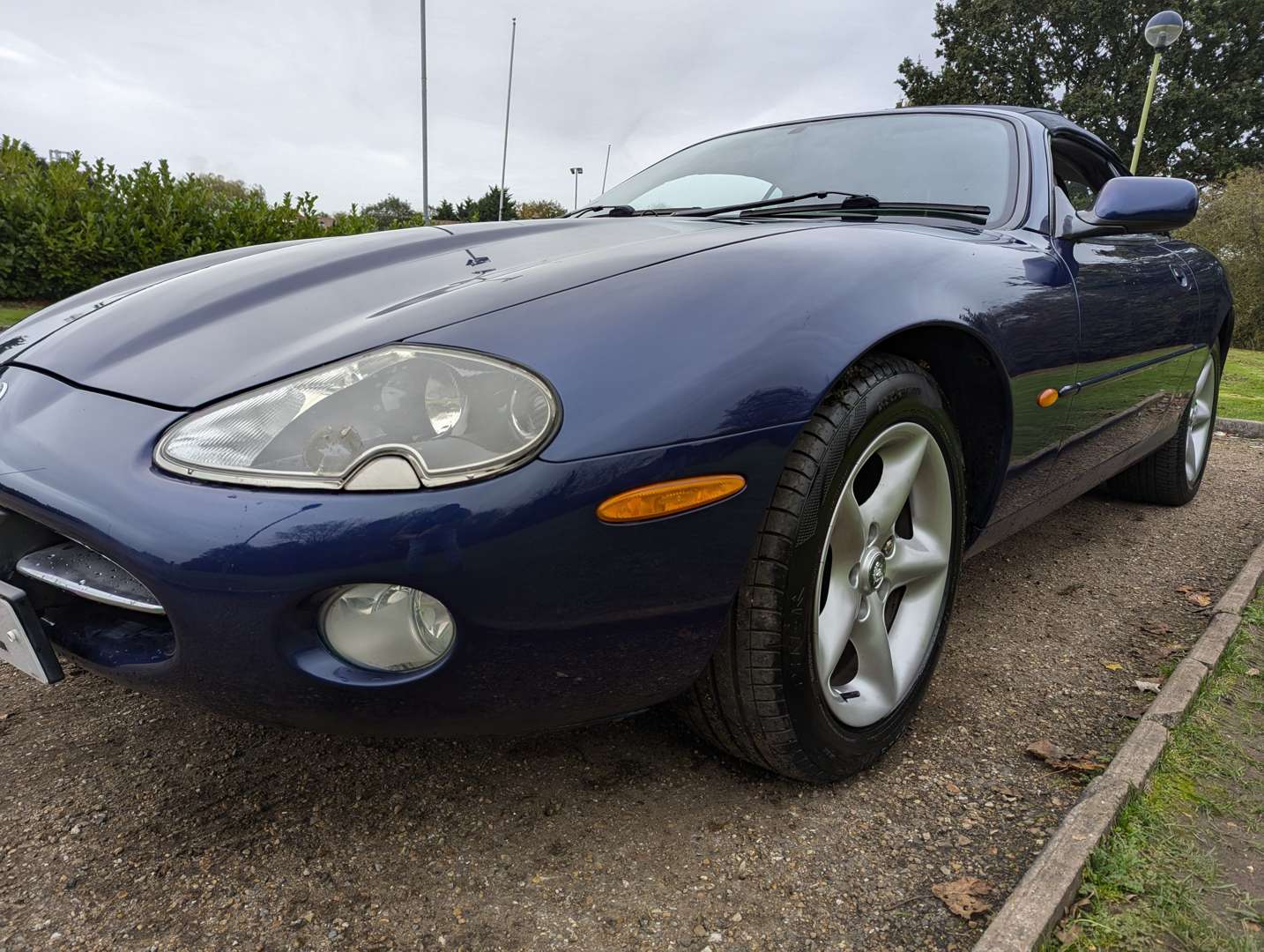 <p>2000 JAGUAR XK8 4.0 CONVERTIBLE AUTO</p>