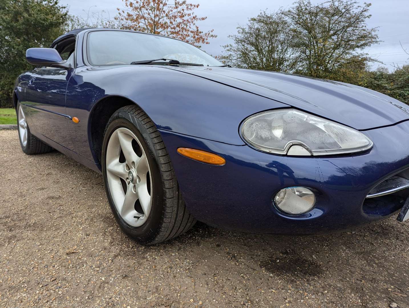 <p>2000 JAGUAR XK8 4.0 CONVERTIBLE AUTO</p>