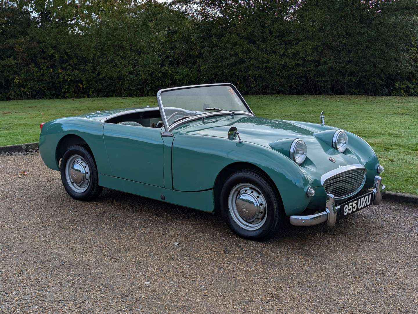 <p>1961 AUSTIN HEALEY SPRITE FROGEYE &nbsp;</p>