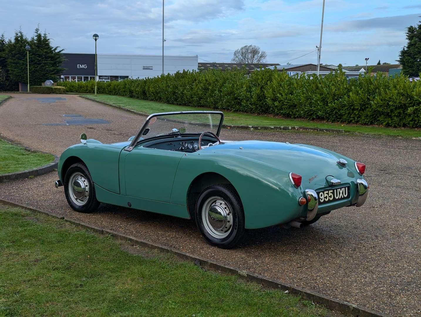 <p>1961 AUSTIN HEALEY SPRITE FROGEYE &nbsp;</p>