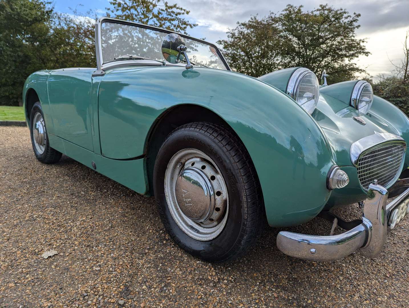 <p>1961 AUSTIN HEALEY SPRITE FROGEYE &nbsp;</p>