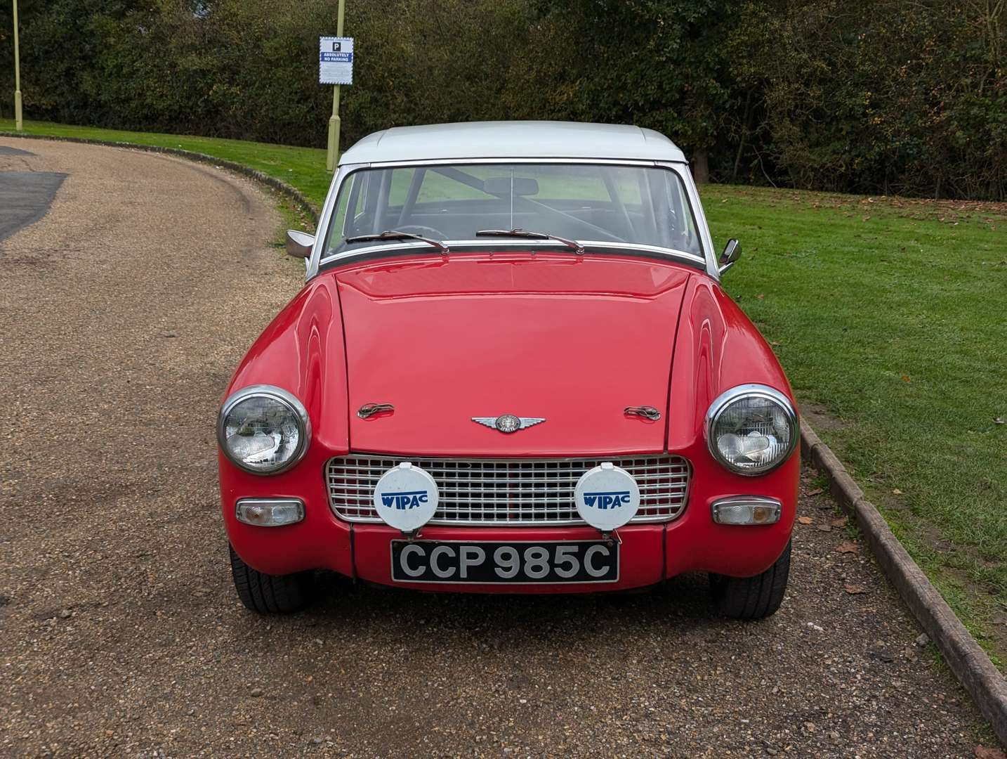 <p>1965 AUSTIN HEALEY SPRITE</p>