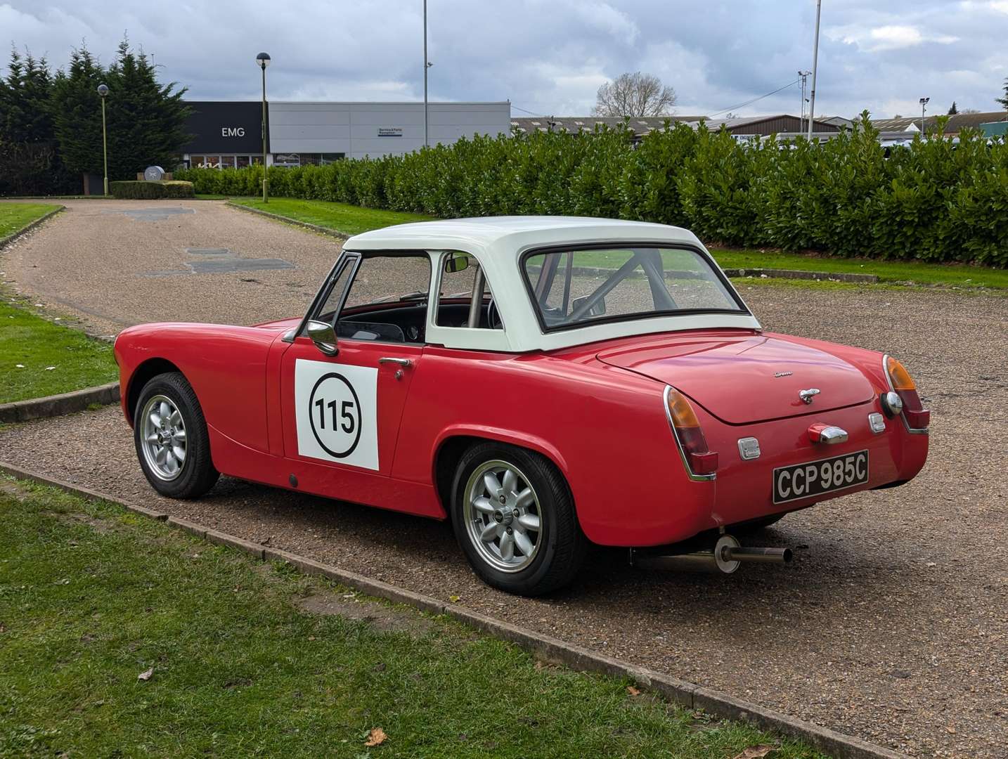 <p>1965 AUSTIN HEALEY SPRITE</p>