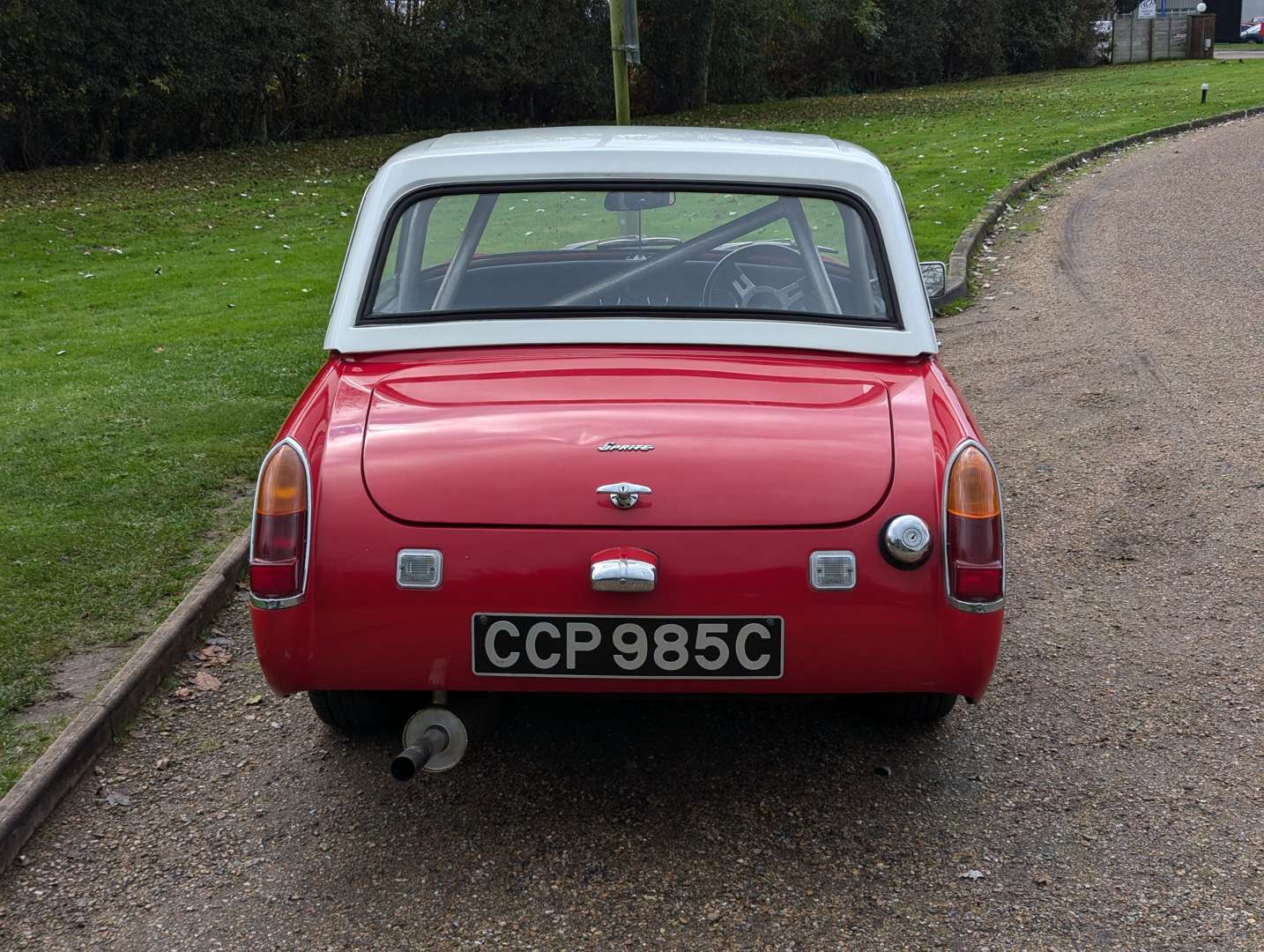 <p>1965 AUSTIN HEALEY SPRITE</p>