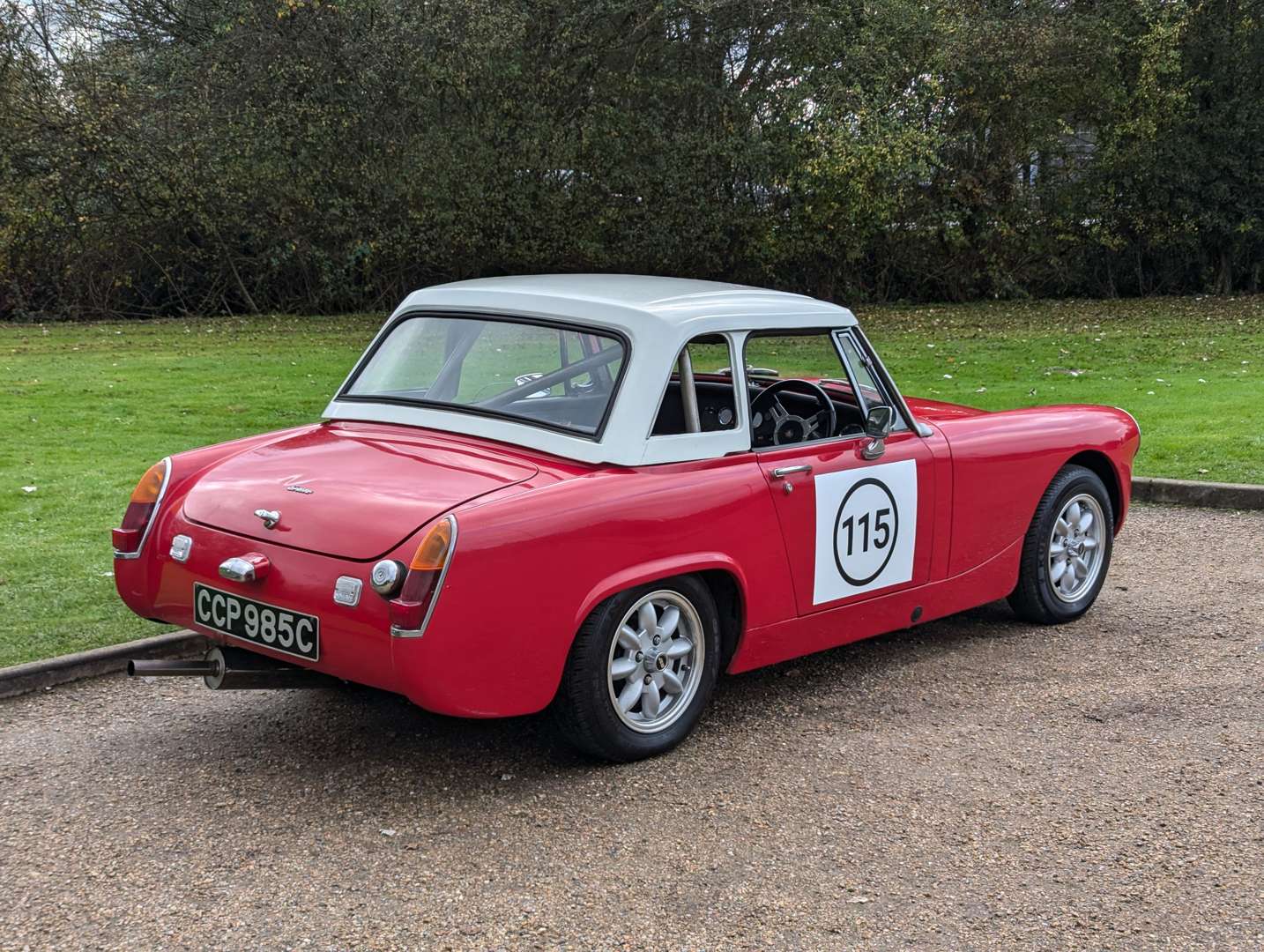 <p>1965 AUSTIN HEALEY SPRITE</p>