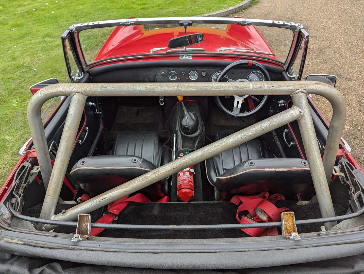 <p>1965 AUSTIN HEALEY SPRITE</p>