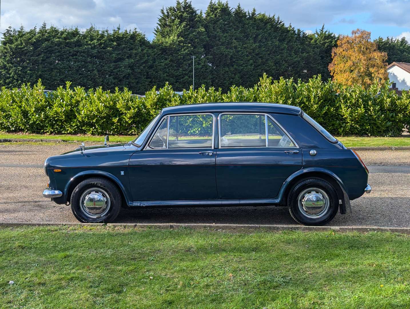 <p>1972 AUSTIN 1300 AUTO</p>