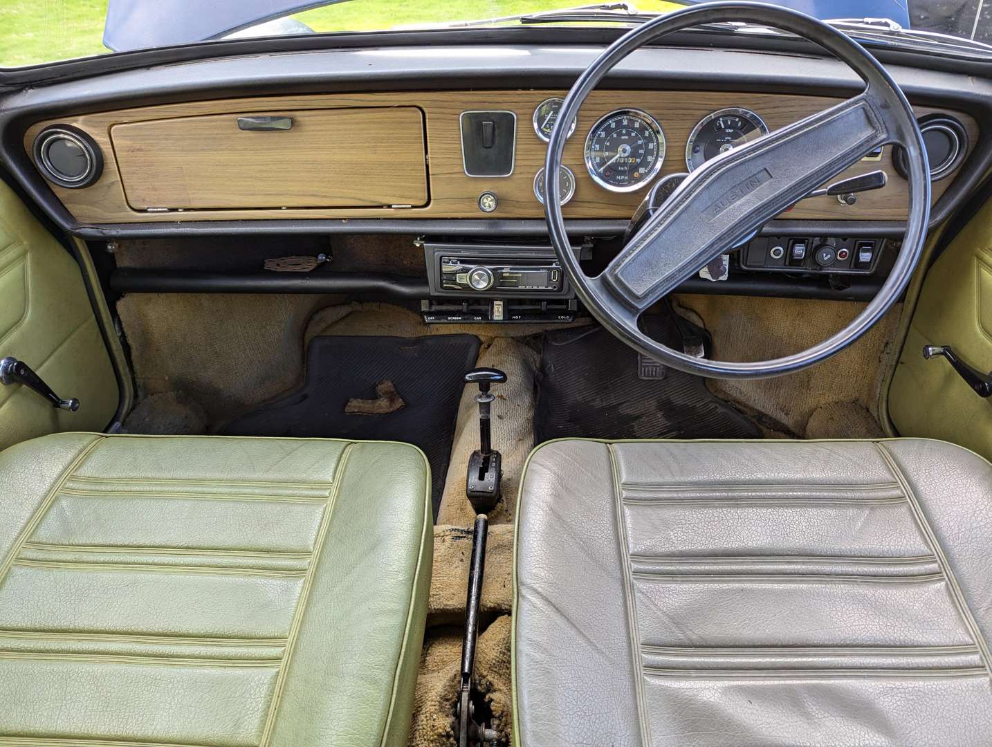 <p>1972 AUSTIN 1300 AUTO</p>