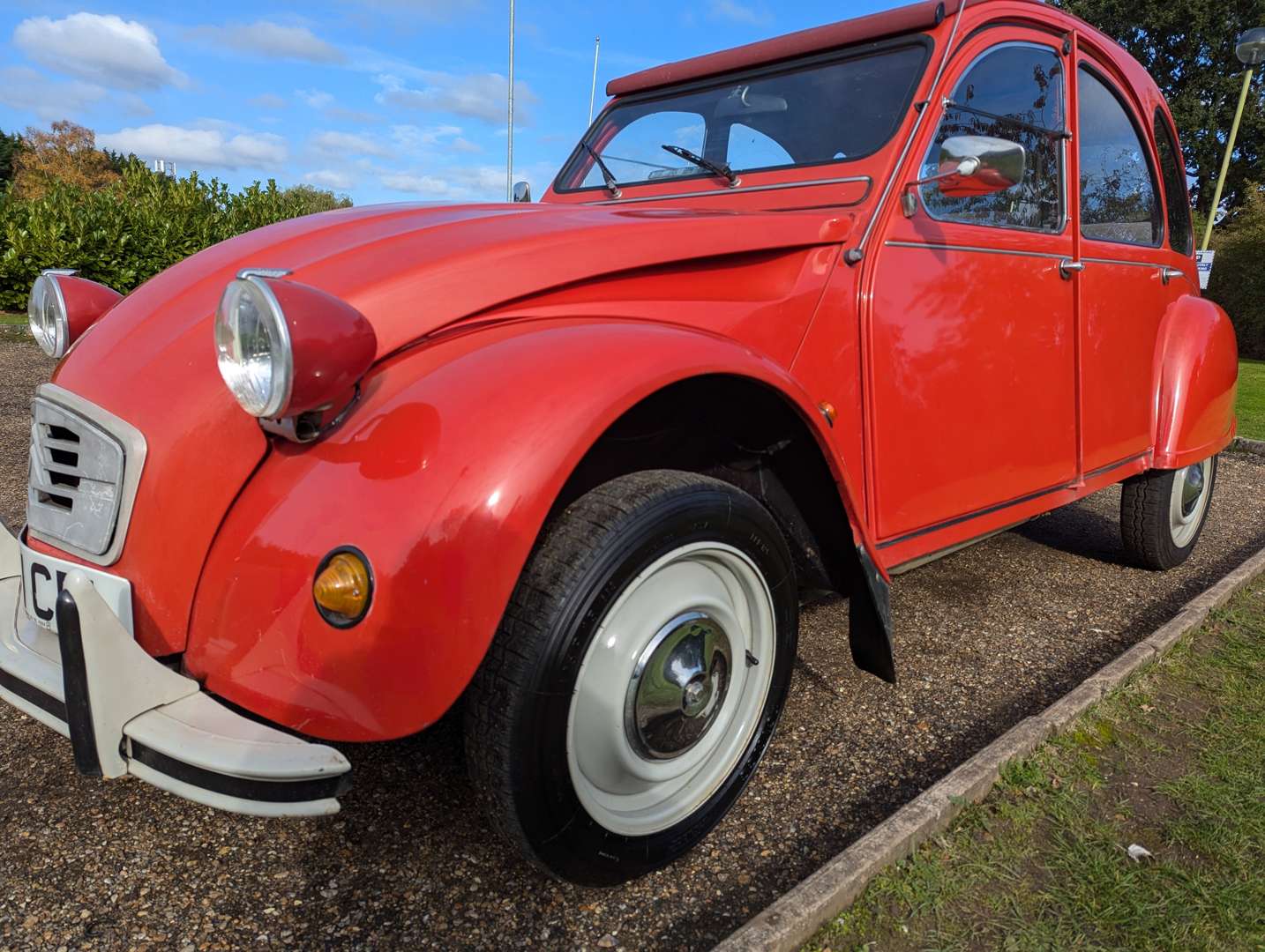 <p>1989 CITROEN 2 CV6 SPECIAL</p>