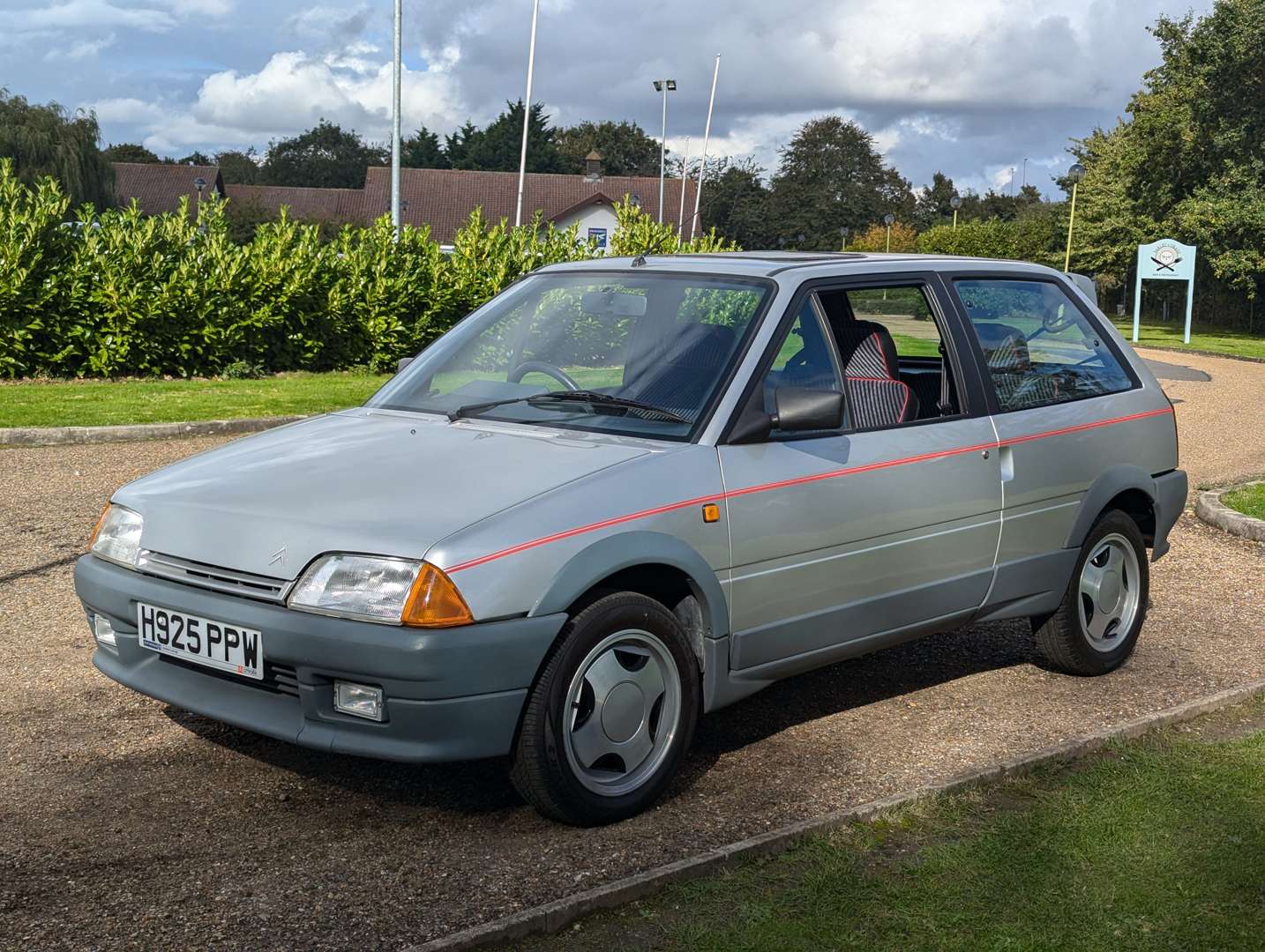 <p>1990 CITROEN AX GT</p>