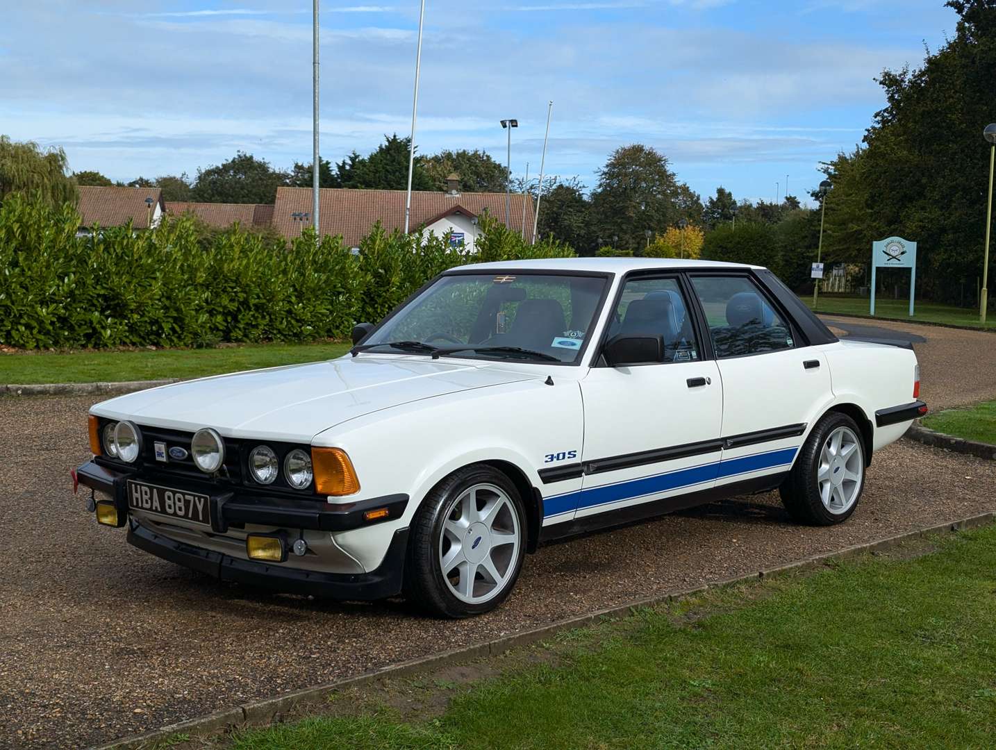 <p>1983 FORD CORTINA 3.0 MKV</p>