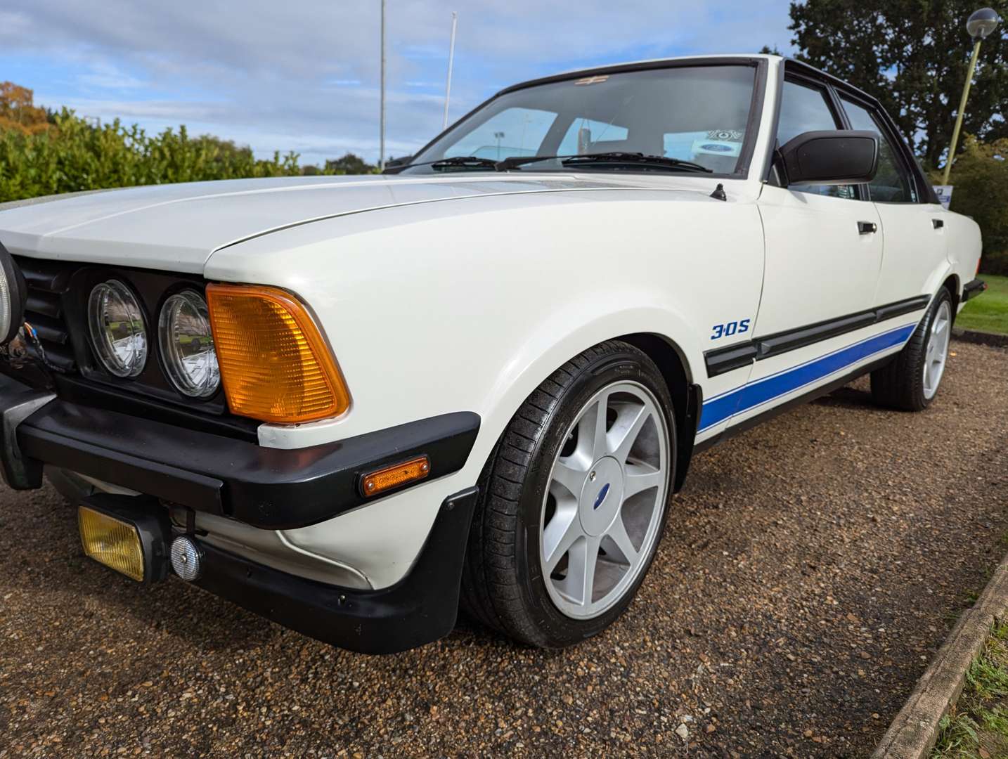 <p>1983 FORD CORTINA 3.0 MKV</p>