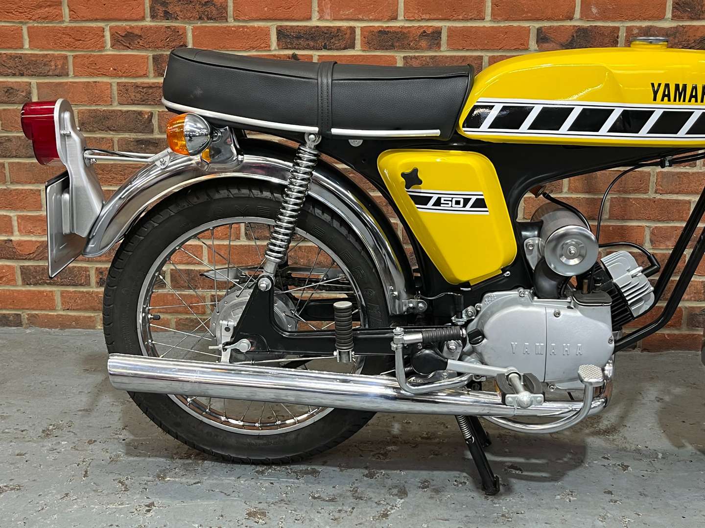 <p>1977 YAMAHA FS1E DX</p>