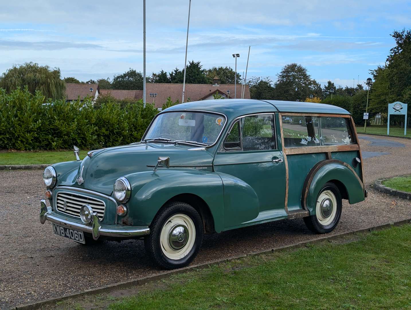 <p>1966 MORRIS MINOR TRAVELLER</p>