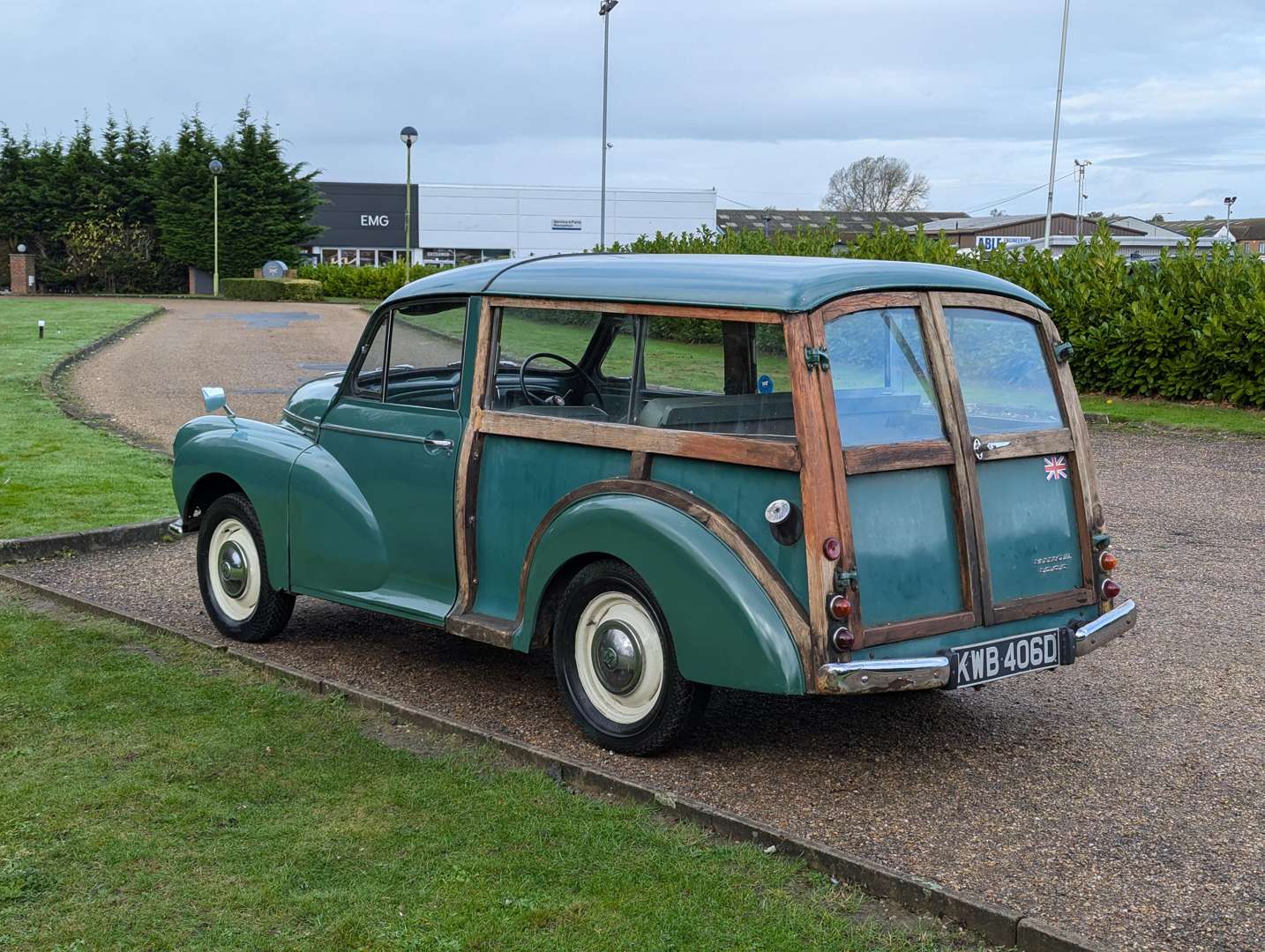 <p>1966 MORRIS MINOR TRAVELLER</p>