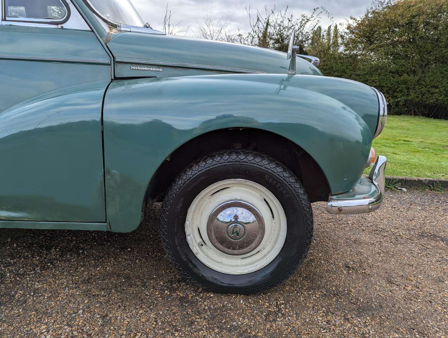 <p>1966 MORRIS MINOR TRAVELLER</p>