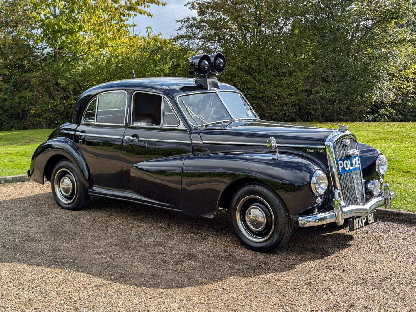 <p>1953 WOLSELEY 6/80 SALOON</p>