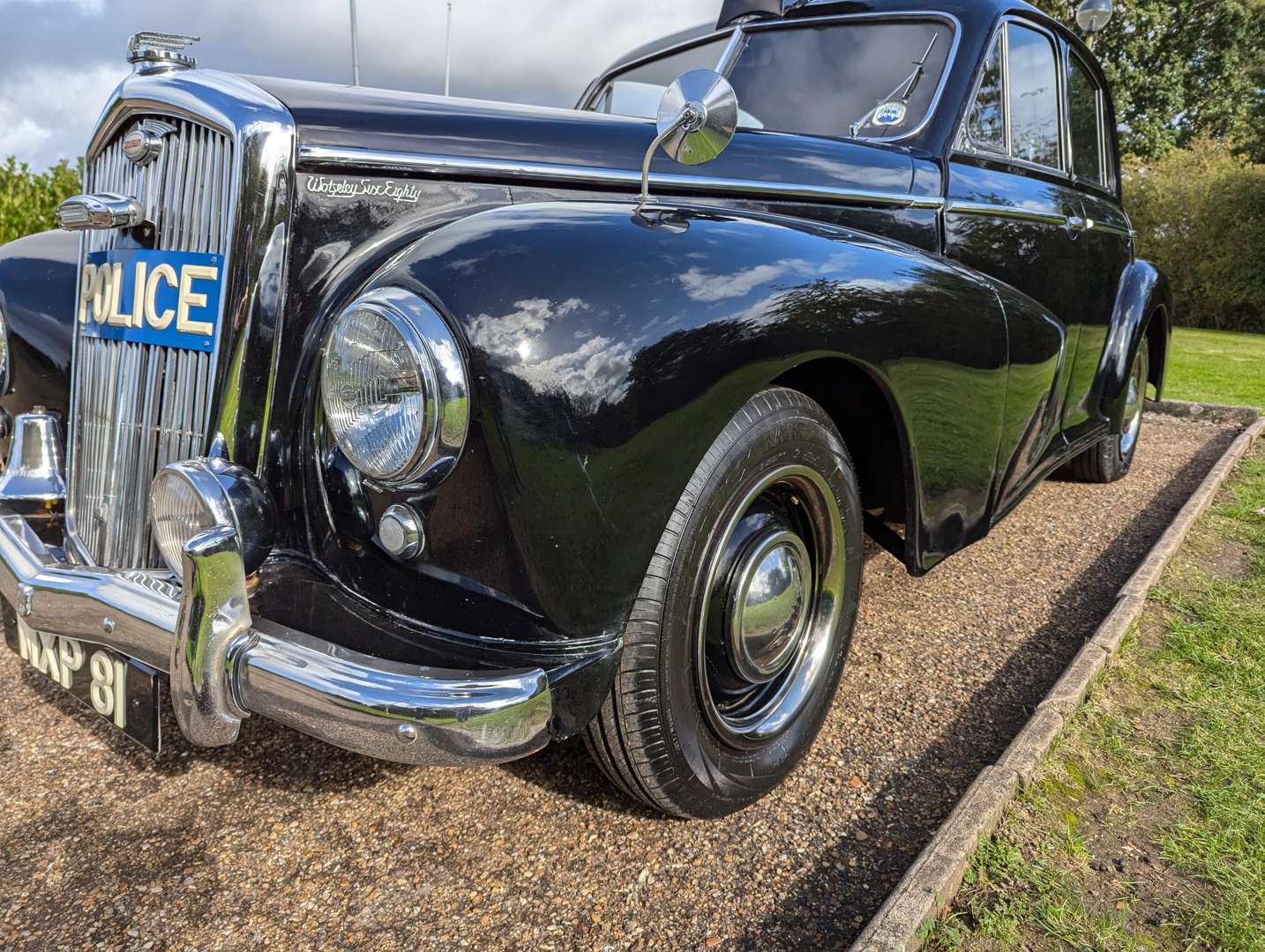 <p>1953 WOLSELEY 6/80 SALOON</p>