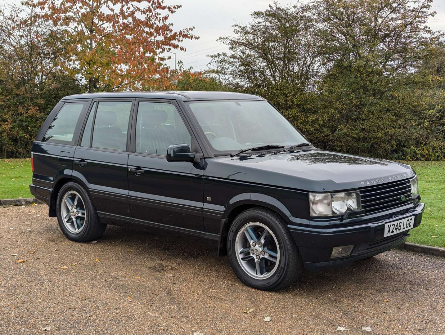 <p>2000 RANGE ROVER 4.6HSE HOLLAND & HOLLAND AUTO</p>