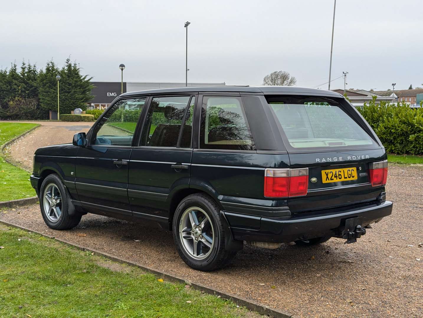 <p>2000 RANGE ROVER 4.6HSE HOLLAND & HOLLAND AUTO</p>