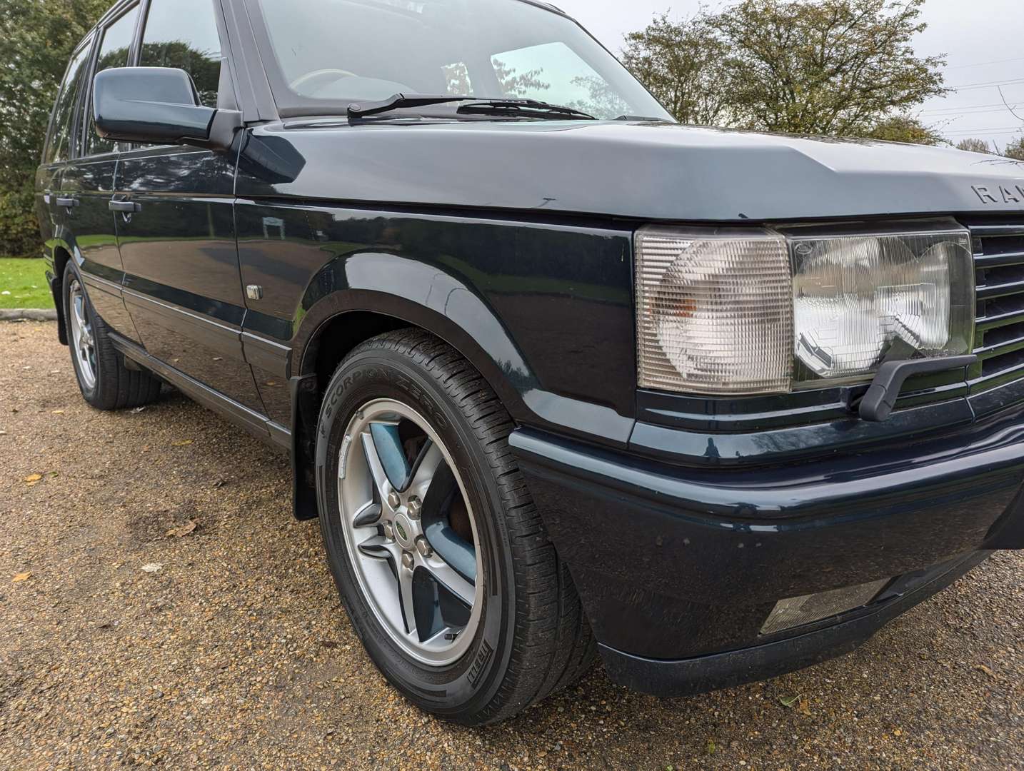 <p>2000 RANGE ROVER 4.6HSE HOLLAND & HOLLAND AUTO</p>