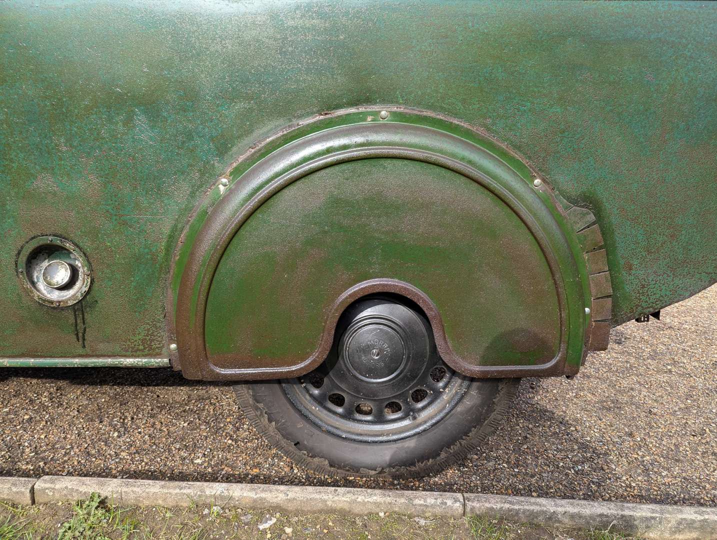 <p>1939 MORRIS 10 VAN</p>