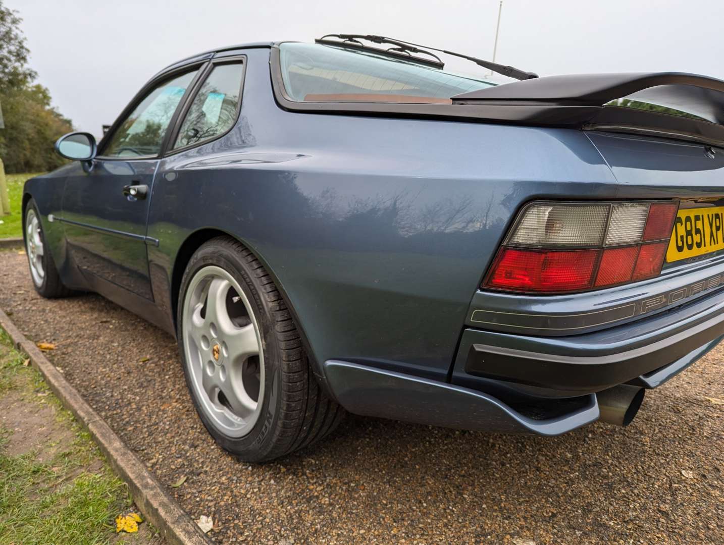 <p>1990 PORSCHE 944 TURBO</p>