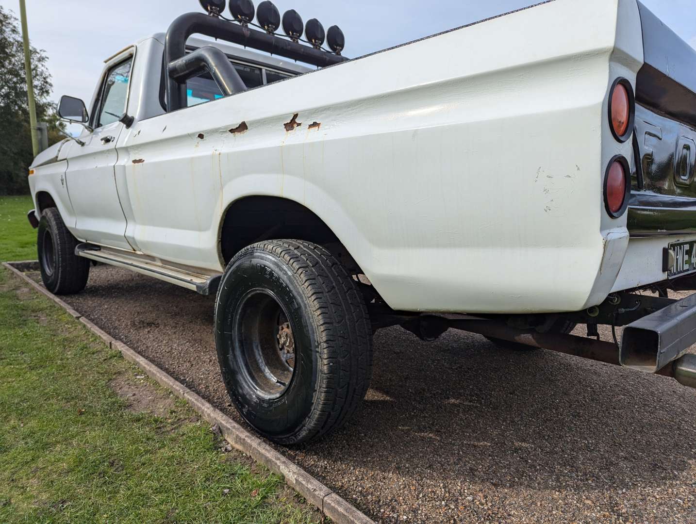 <p>1973 FORD F250 PICK-UP</p>