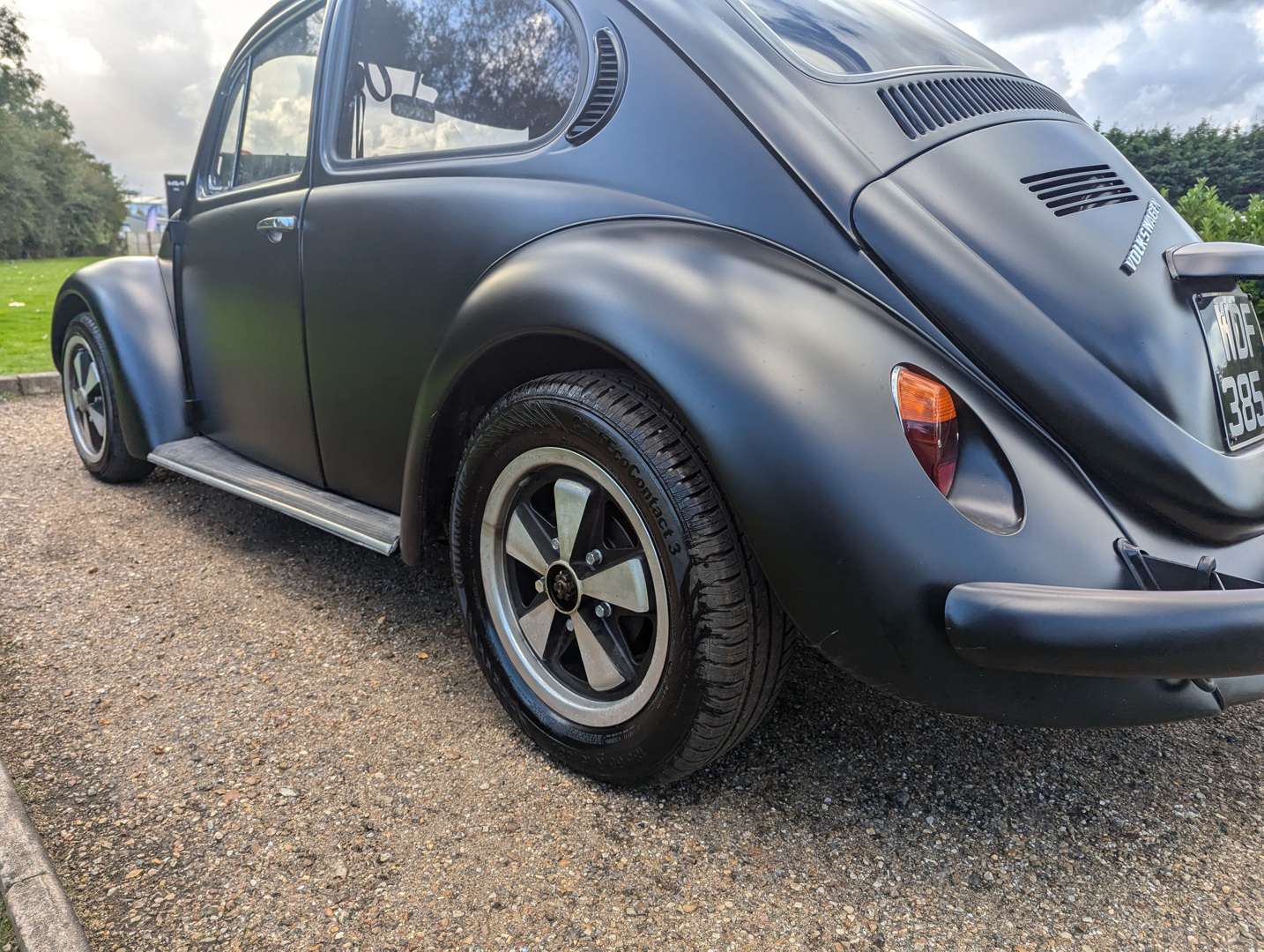 <p>1971 VW BEETLE</p>