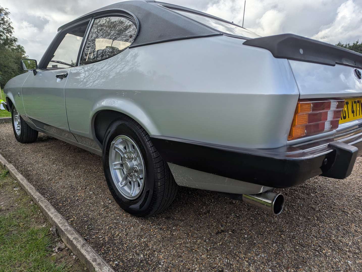 <p>1981 FORD CAPRI 3.0 GHIA AUTO</p>