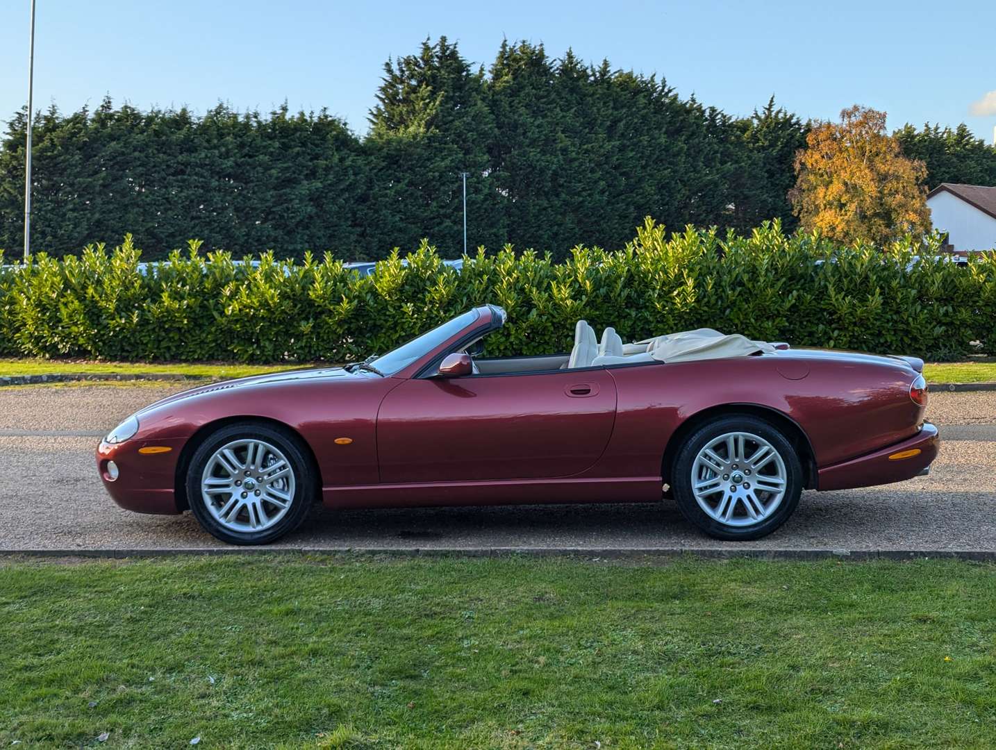 <p>2005 JAGUAR XKR 4.2 CONVERTIBLE</p>