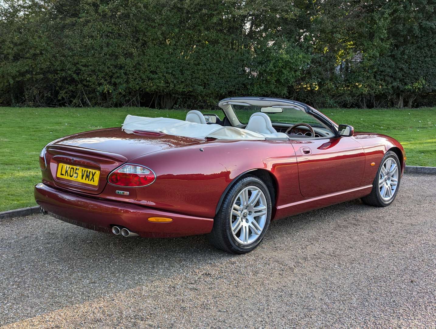 <p>2005 JAGUAR XKR 4.2 CONVERTIBLE</p>