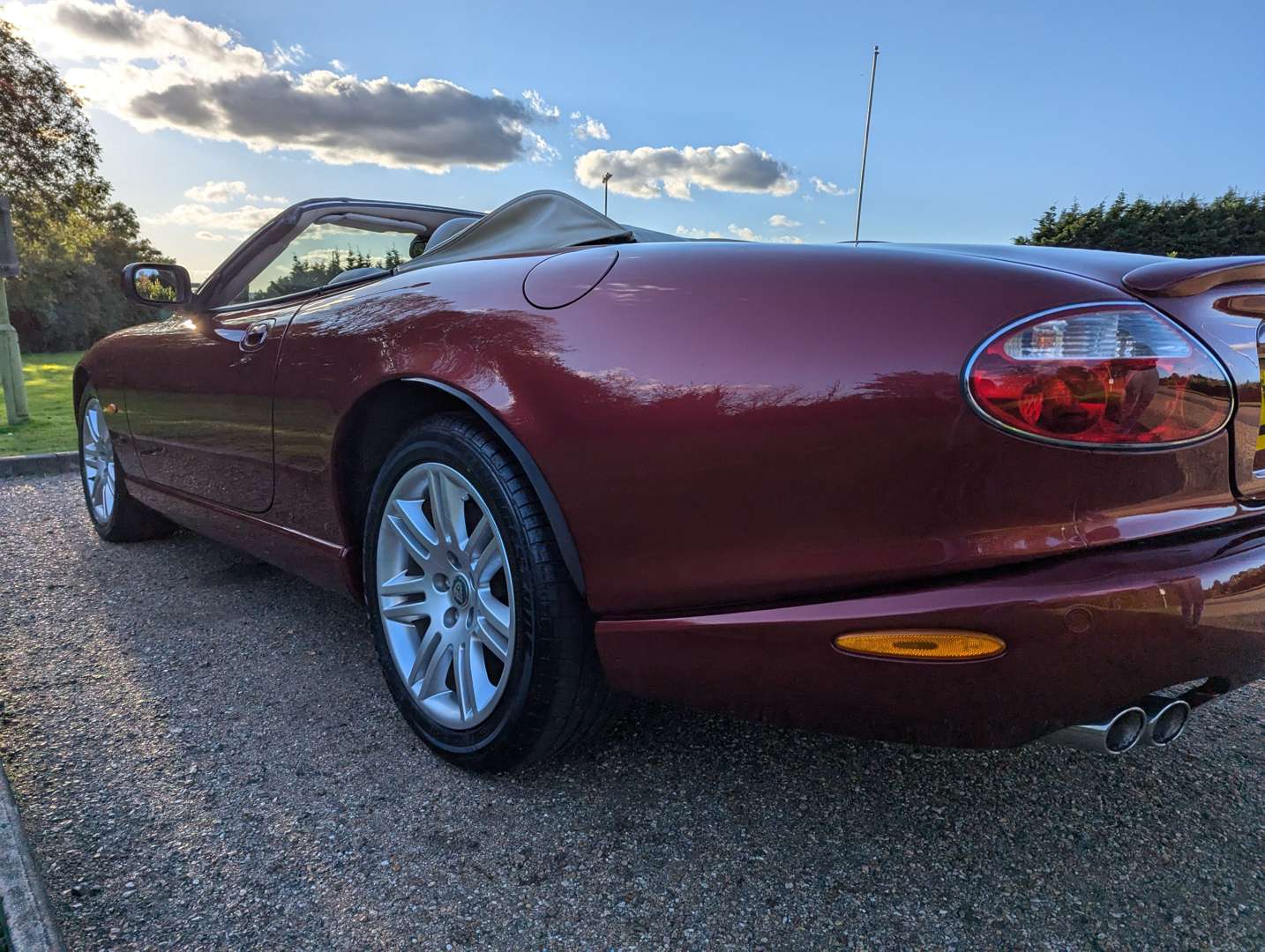 <p>2005 JAGUAR XKR 4.2 CONVERTIBLE</p>