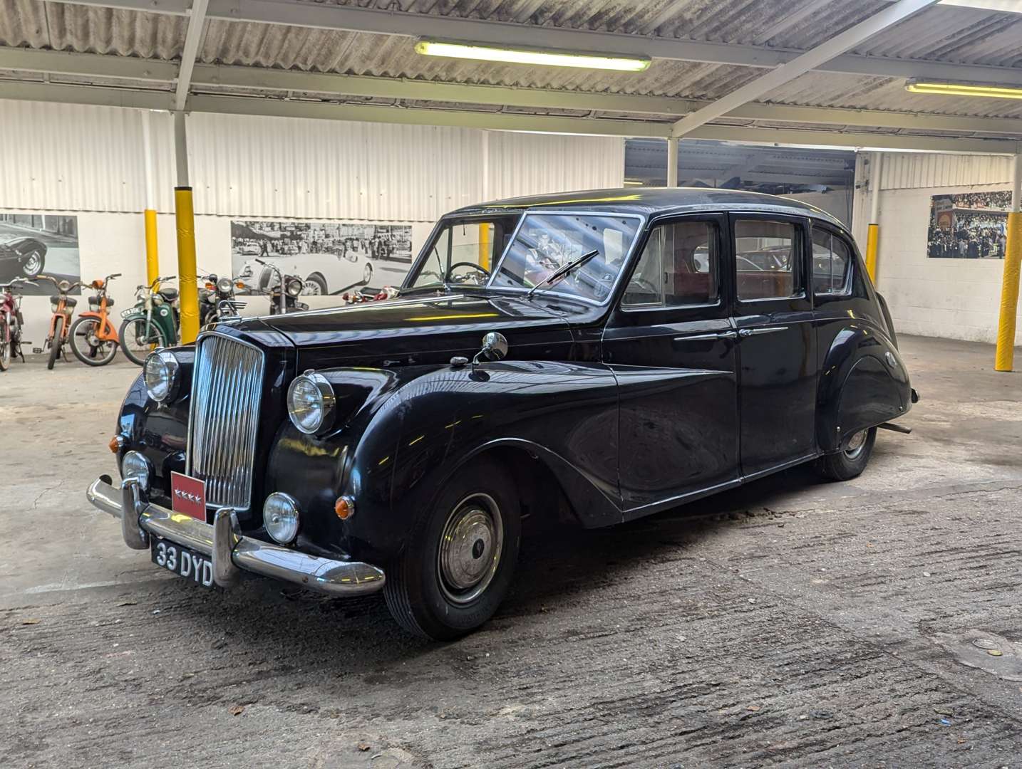 <p>1956 AUSTIN PRINCESS A135 LIMOUSINE</p>