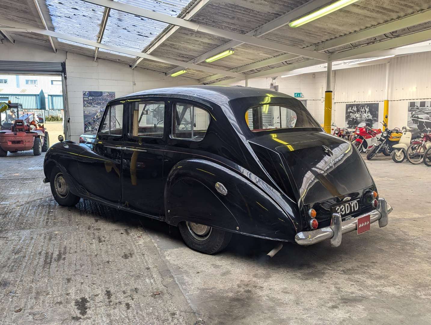 <p>1956 AUSTIN PRINCESS A135 LIMOUSINE</p>