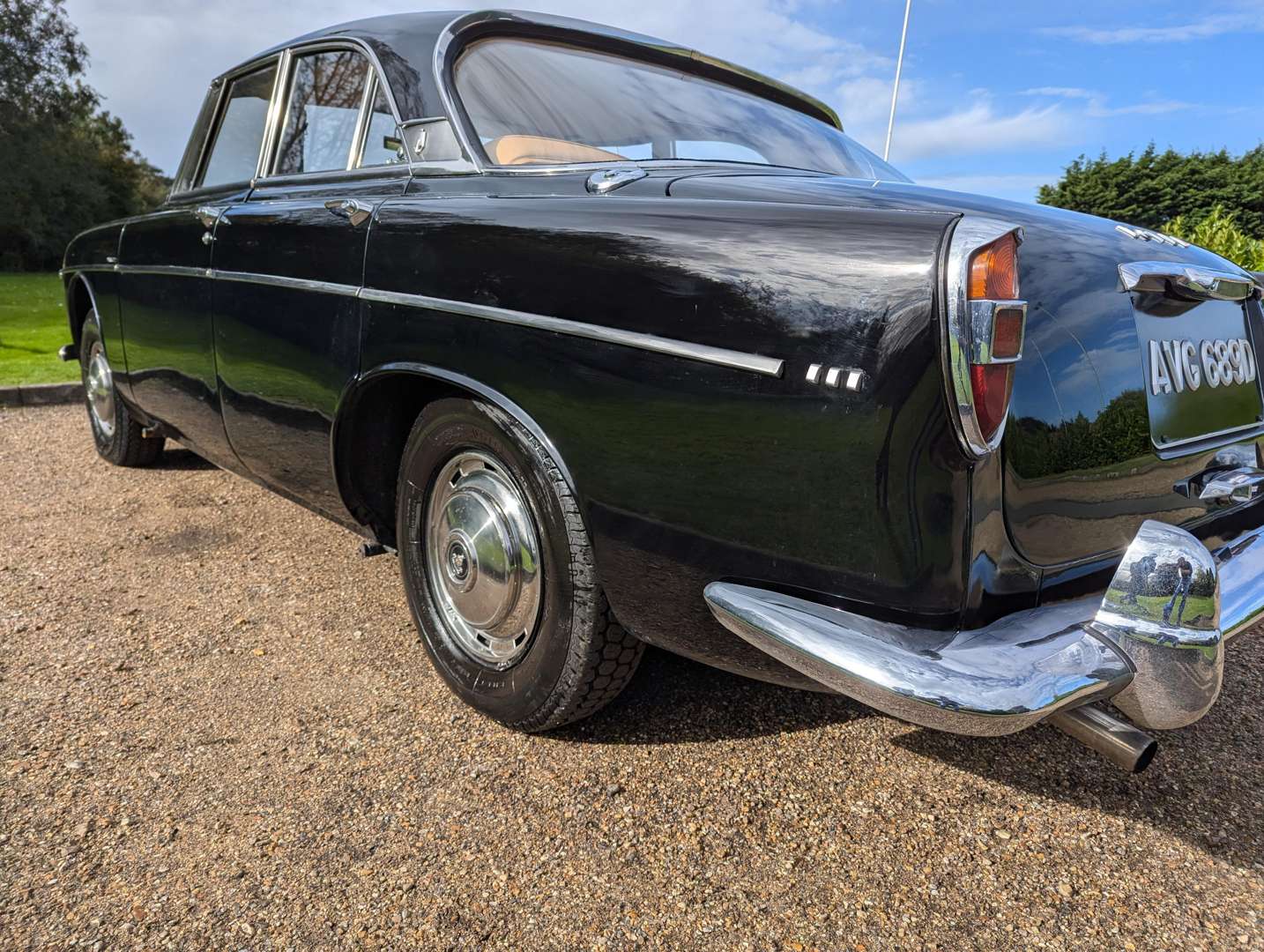 <p>1966 ROVER P5 3 LITRE COUPE</p>