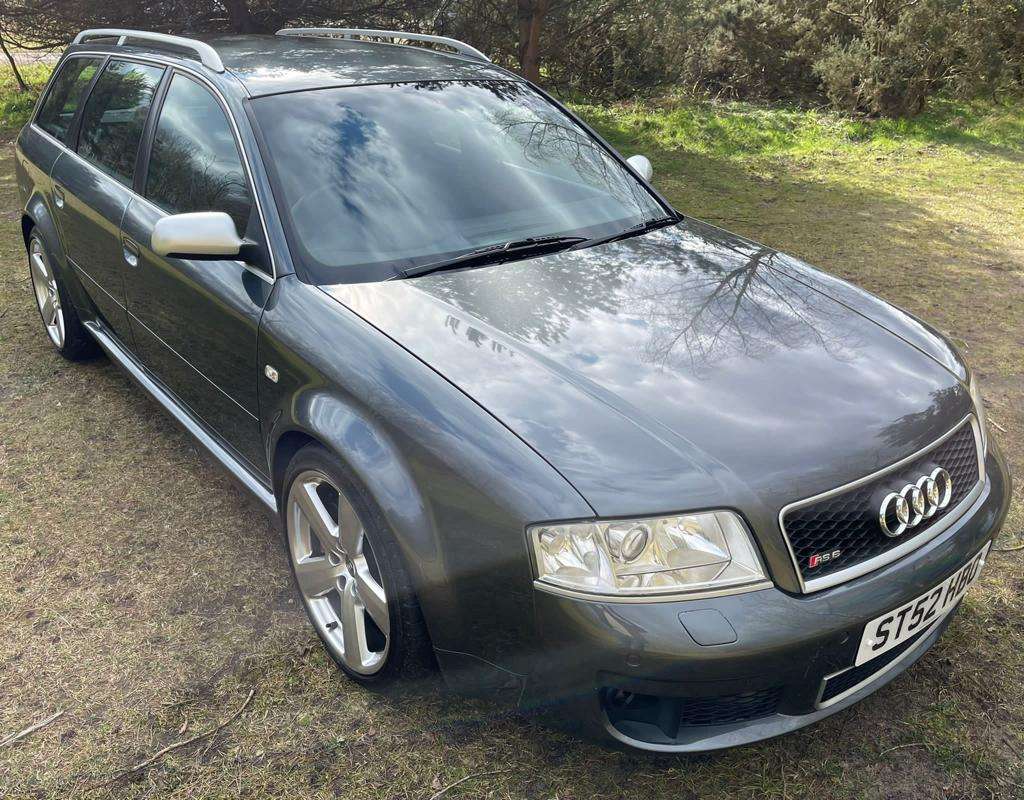 <p>2002 AUDI RS6 QUATTRO ESTATE AUTO</p>