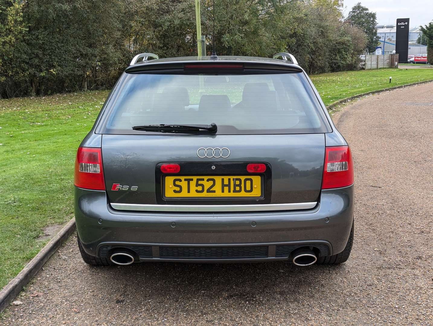 <p>2002 AUDI RS6 QUATTRO ESTATE AUTO</p>