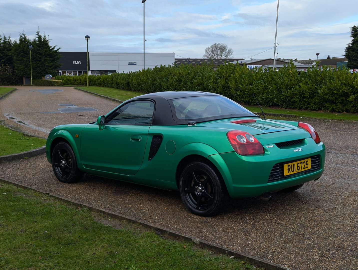 <p>2001 TOYOTA MR2</p>